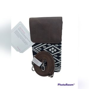 Thirty-One Call Me Crossbody Rio Wave Pattern NWT